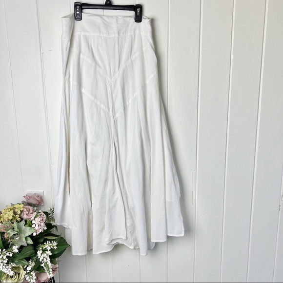 Free People Dresses & Skirts - Free People White Handkerchief Hem Skirt